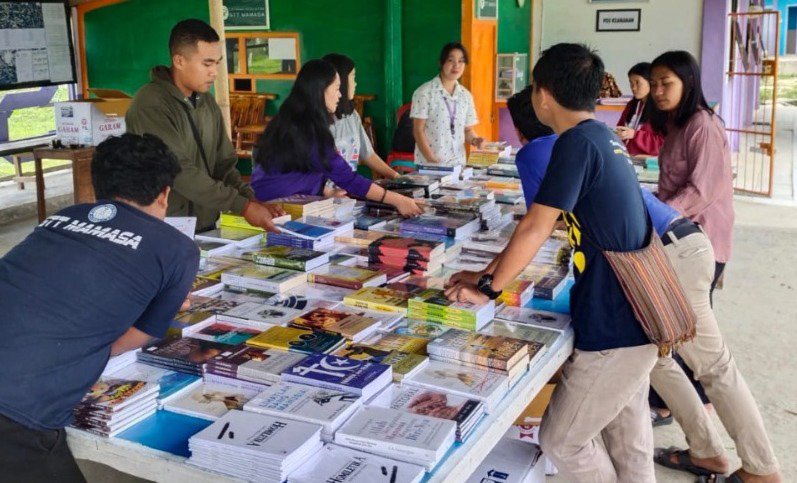 PAMERAN BUKU TEOLOGI OLEH BPK GUNUNG MULIA